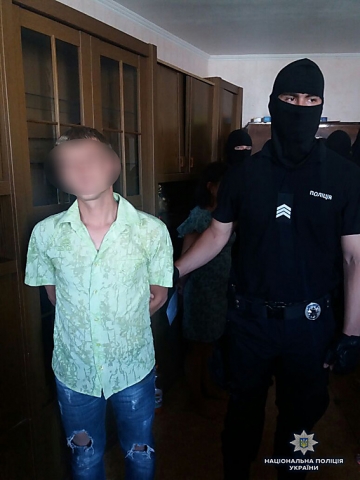 В Южноукраинске сотрудники ДВБ задержали группировку наркоторговцев, в которую входил экс-полицейский  Подробнее читайте на Юж-Ньюз: http://xn----ktbex9eie.com.ua/archives/8475