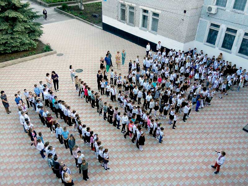В Южноукраинской школе №2 отметили день вышиванки (фото)  Подробнее читайте на Юж-Ньюз: http://xn----ktbex9eie.com.ua/archives/7054