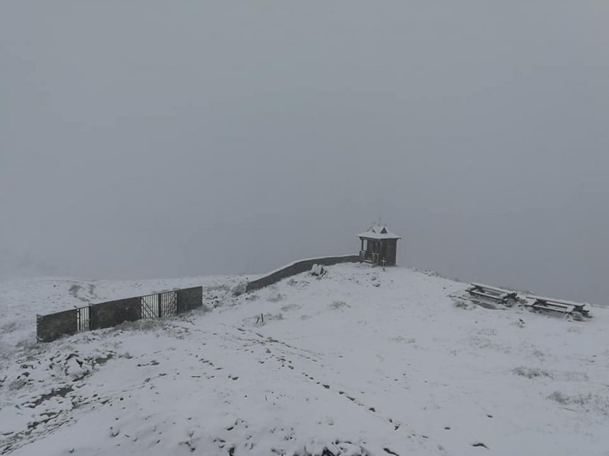 На Закарпатье выпал летний снег. ФОТО  Подробнее читайте на Юж-Ньюз: http://xn----ktbex9eie.com.ua/archives/11636