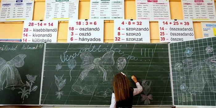 Запретить поборы в школах: украинка обратилась к президенту Подробнее читайте на Юж-Ньюз: http://xn----ktbex9eie.com.ua/archives/16107