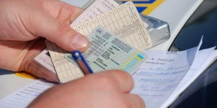 В Украине водители начнут пересдавать на права по-новому: особенности процедуры Подробнее читайте на Юж-Ньюз: http://xn----ktbex9eie.com.ua/archives/27232