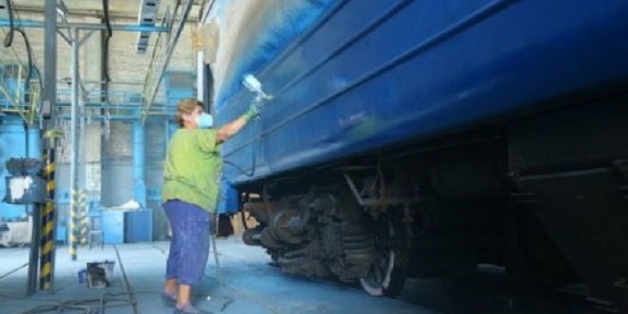 Замість викорінення корупції в «Укрзалізниці» вирішили перефарбувати вагони, – «Наш край» Подробнее читайте на Юж-Ньюз: http://xn----ktbex9eie.com.ua/archives/27513