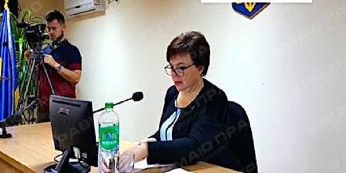 Депутати Южноукраїнської міської ради вимагають скликати сесію, а Дзюбенко відмовляється оприлюднити проект рішення Подробнее читайте на Юж-Ньюз: http://xn----ktbex9eie.com.ua/archives/28535
