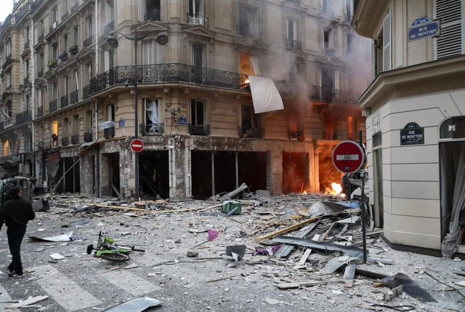 В Интернете появилось фото, показывающее масштаб взрыва во Франции  Подробнее читайте на Юж-Ньюз: https://xn----ktbex9eie.com.ua/archives/36733