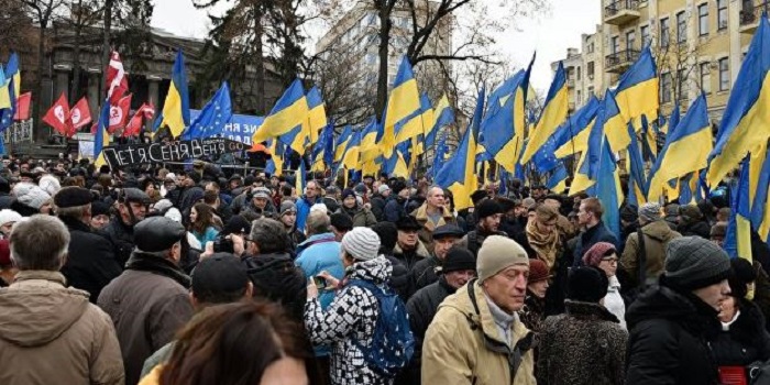 В МВД назвали предметы, с которыми украинцам нельзя посещать митинги Подробнее читайте на Юж-Ньюз: http://xn----ktbex9eie.com.ua/archives/40202