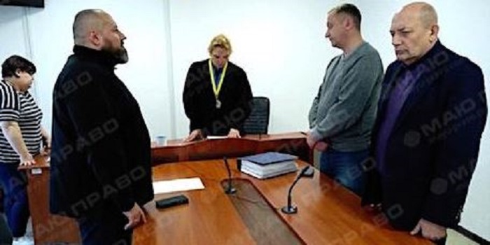 Суд восстановил Пароконного в должности Южноукраинского городского головы Подробнее читайте на Юж-Ньюз: http://xn----ktbex9eie.com.ua/archives/41615