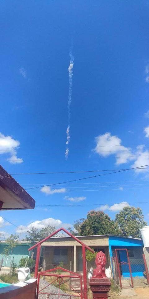 В небе над Кубой взорвался и упал метеорит: кадры. Фото, Виде  Подробнее читайте на Юж-Ньюз: https://xn----ktbex9eie.com.ua/archives/39241