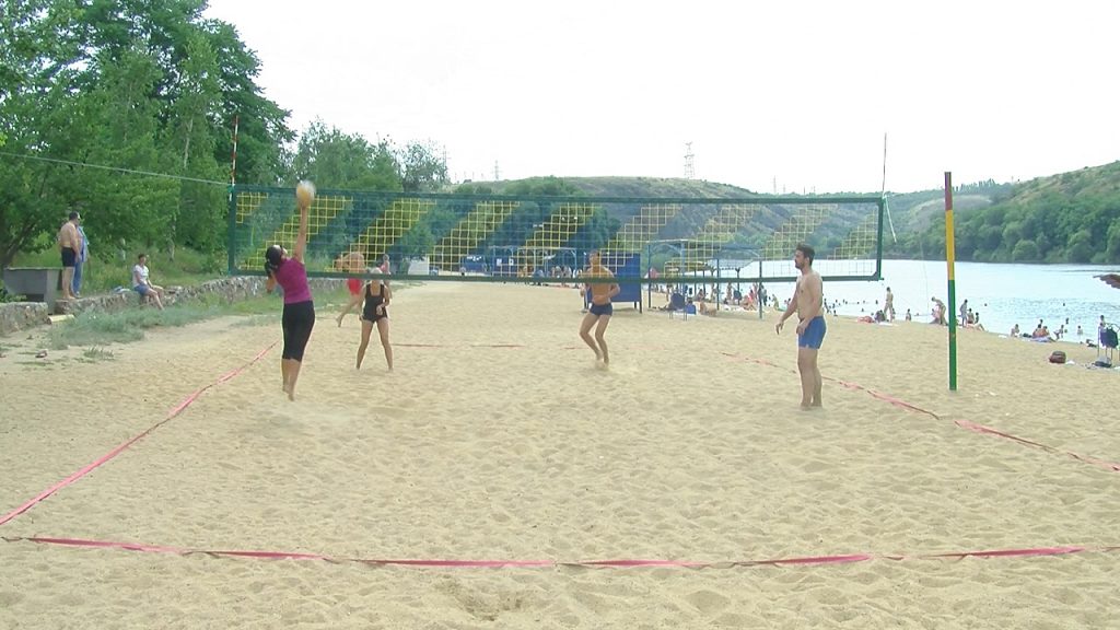 Молодіжна організація ЮУАЕС провела змагання з пляжного волейболу. Фото.  Подробнее читайте на Юж-Ньюз: https://xn----ktbex9eie.com.ua/archives/56096