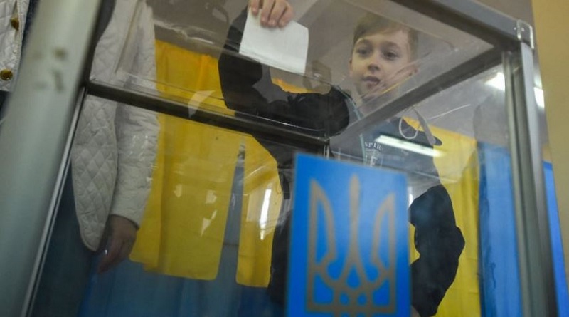 В Украине началось голосование на досрочных выборах в Верховную Раду Подробнее читайте на Юж-Ньюз: http://xn----ktbex9eie.com.ua/archives/57747
