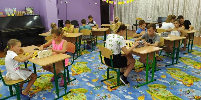Организация молодежи ЮУАЭС провела шашечный турнир для воспитанников Центра социально-психологической реабилитации детей Подробнее читайте на Юж-Ньюз: http://xn----ktbex9eie.com.ua/archives/57980