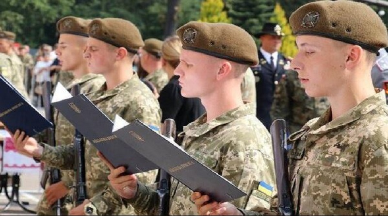 В армию с 18 лет: в Украине решили ужесточить правила призыва Подробнее читайте на Юж-Ньюз: http://xn----ktbex9eie.com.ua/archives/65539