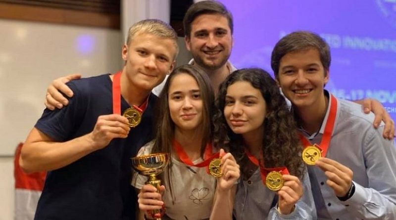 18-летняя жительница Мариуполя создала прибор по диагностике рака и выиграла международный конкурс Подробнее читайте на Юж-Ньюз: http://xn----ktbex9eie.com.ua/archives/67267