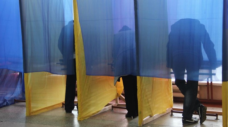 Местные выборы пройдут по мажоритарной системе, — нардеп от СН Безгин Подробнее читайте на Юж-Ньюз: http://xn----ktbex9eie.com.ua/archives/68322