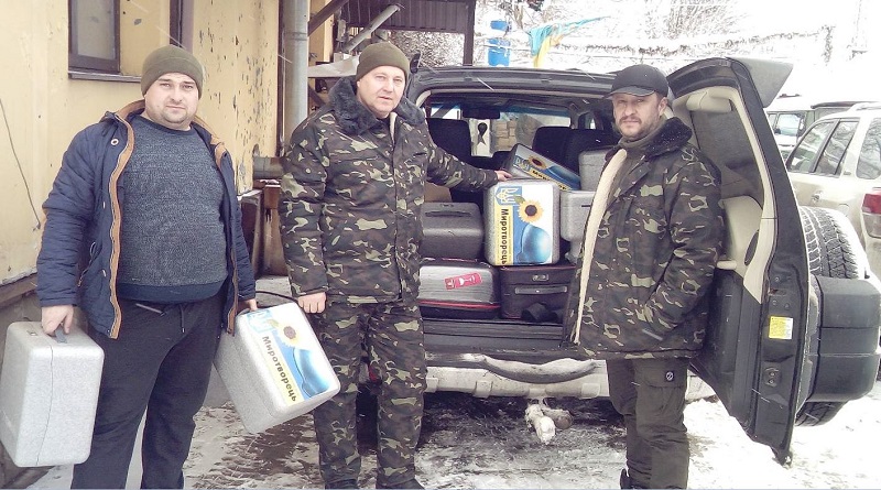 Южно-украинские волонтеры-атомщики вручили 16 квадрокоптеров украинским военным в зоне проведения ООС Подробнее читайте на Юж-Ньюз: http://xn----ktbex9eie.com.ua/archives/72964