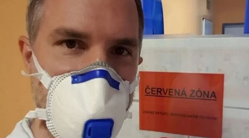 Мэр Праги отправился работать волонтером в госпиталь, где лечат пациентов с коронавирусом