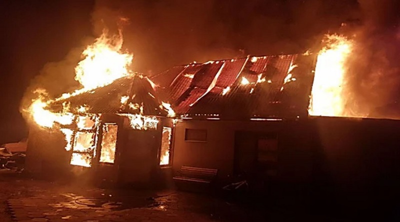 Под Одессой сгорел жилом дом из-за новогодней гирлянды