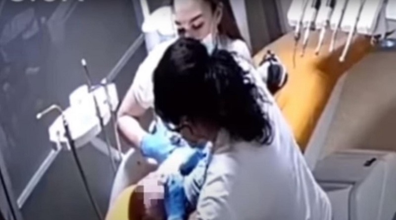 Стоматолог, избивавшая детей, не признает своей вины: открыты пять уголовных дел
