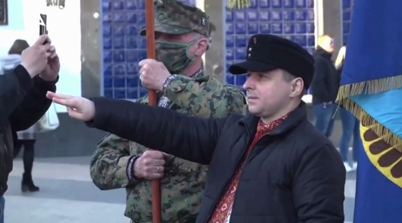 «Зигование запрещено»: Арахамия анонсировал заявление «Слуг» по поводу марша СС «Галичина» в Киеве