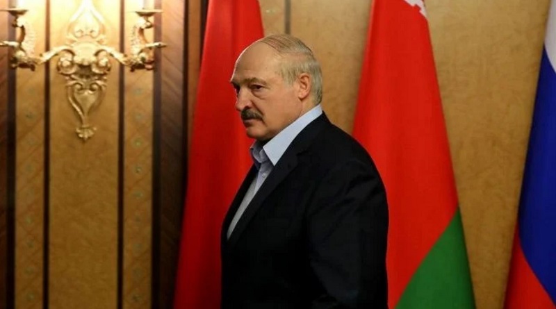 Россия поставит в Беларусь современное вооружение - Лукашенко