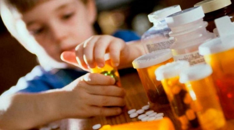 Рада запретила продажу лекарств детям