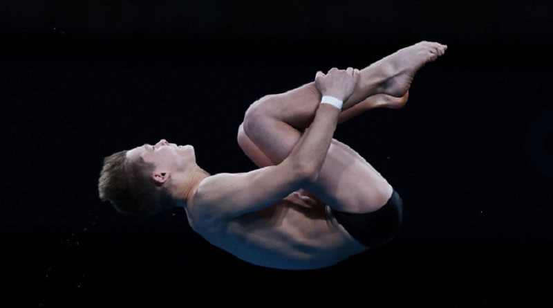 Николаевец на Олимпиаде прошел в полуфинал по прыжкам в воду