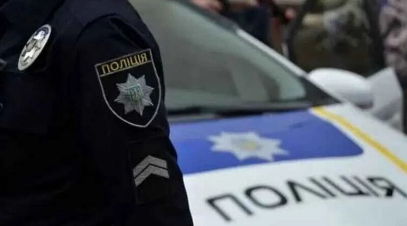 Вакцинированных полицейских в Украине пометят специальными значками