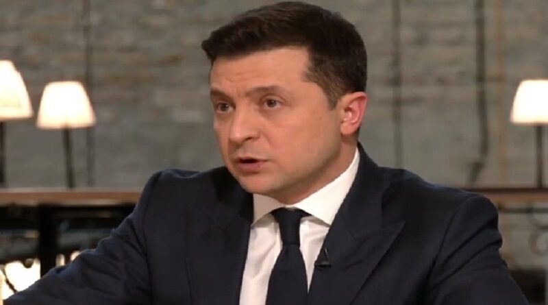 Зеленский заявил, что в Украине не будут вводить военное положение