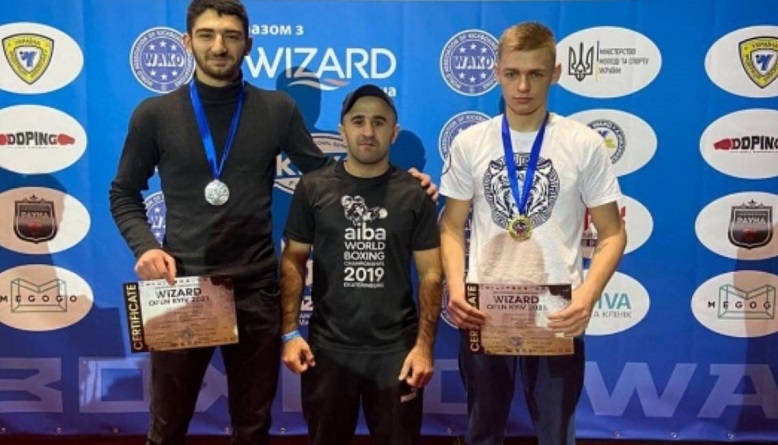 Николаевские спортсмены завоевали «золото» и «серебро» на соревнованиях по ММА и кикбоксингу