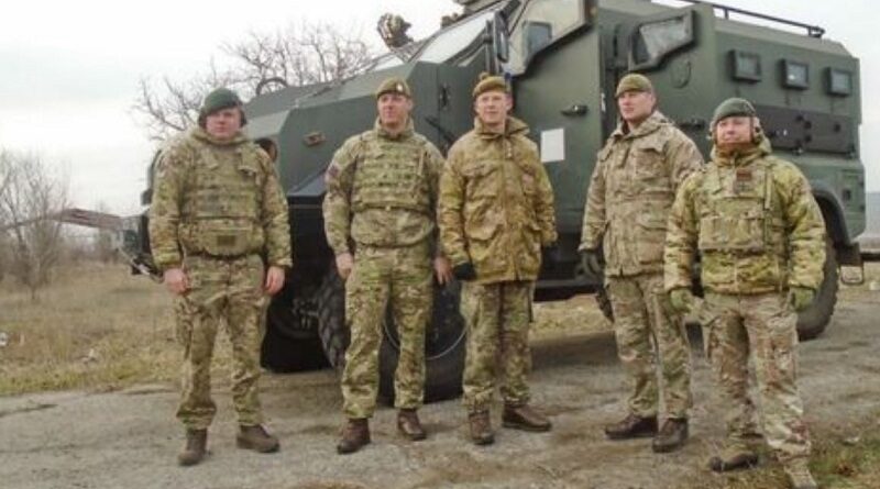 Британия готова эвакуировать из Украины своих военных инструкторов в случае вторжения РФ.