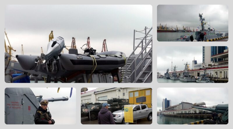 В морпорту Одессы организовали показ военной техники - к 30-летию ВСУ