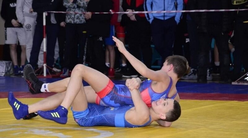 Николаевские борцы завоевали «золото» на международном турнире