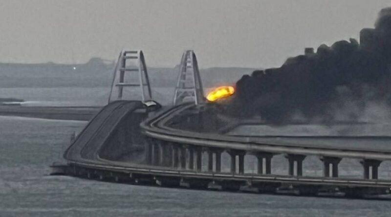 З'явилося відео моменту вибуху на Кримському мосту