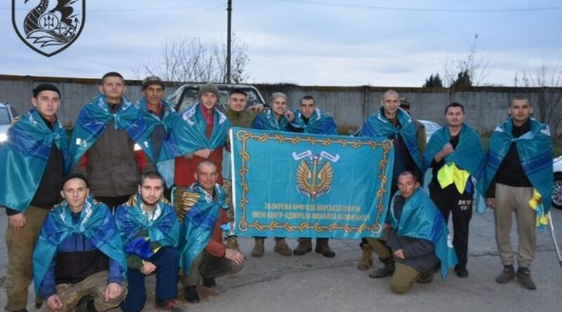 Обмін полоненими: миколаївські морпіхи показали момент повернення українських воїнів додому (відео)