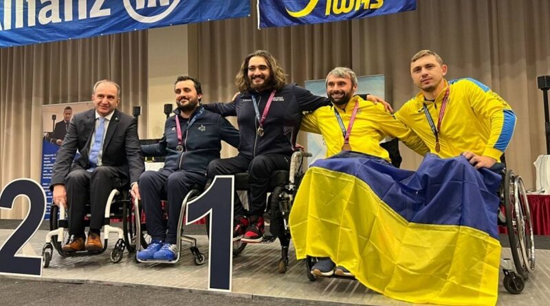 Миколаївські паралімпійці здобули три медалі на Кубку світу з фехтування на візках