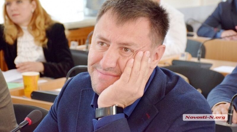 У Миколаєві екс-депутату вручили підозру за махінації з «гуманітаркою»: привласнив ємності для води
